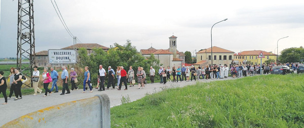 Dolfina-processione